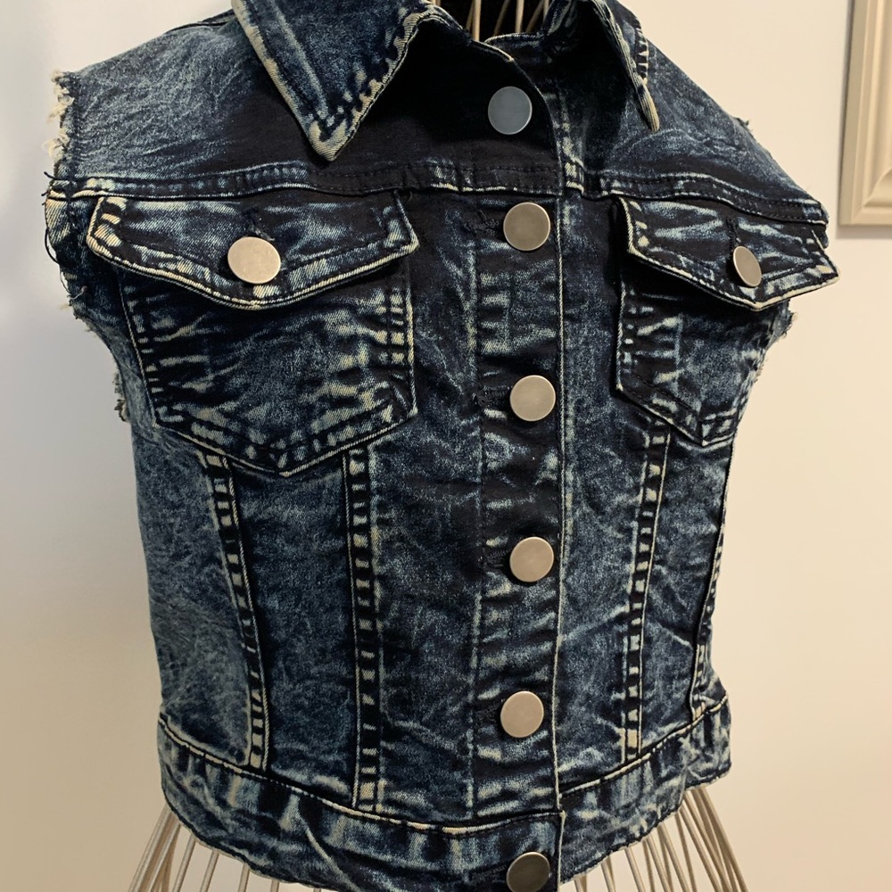 Women’s jean vest